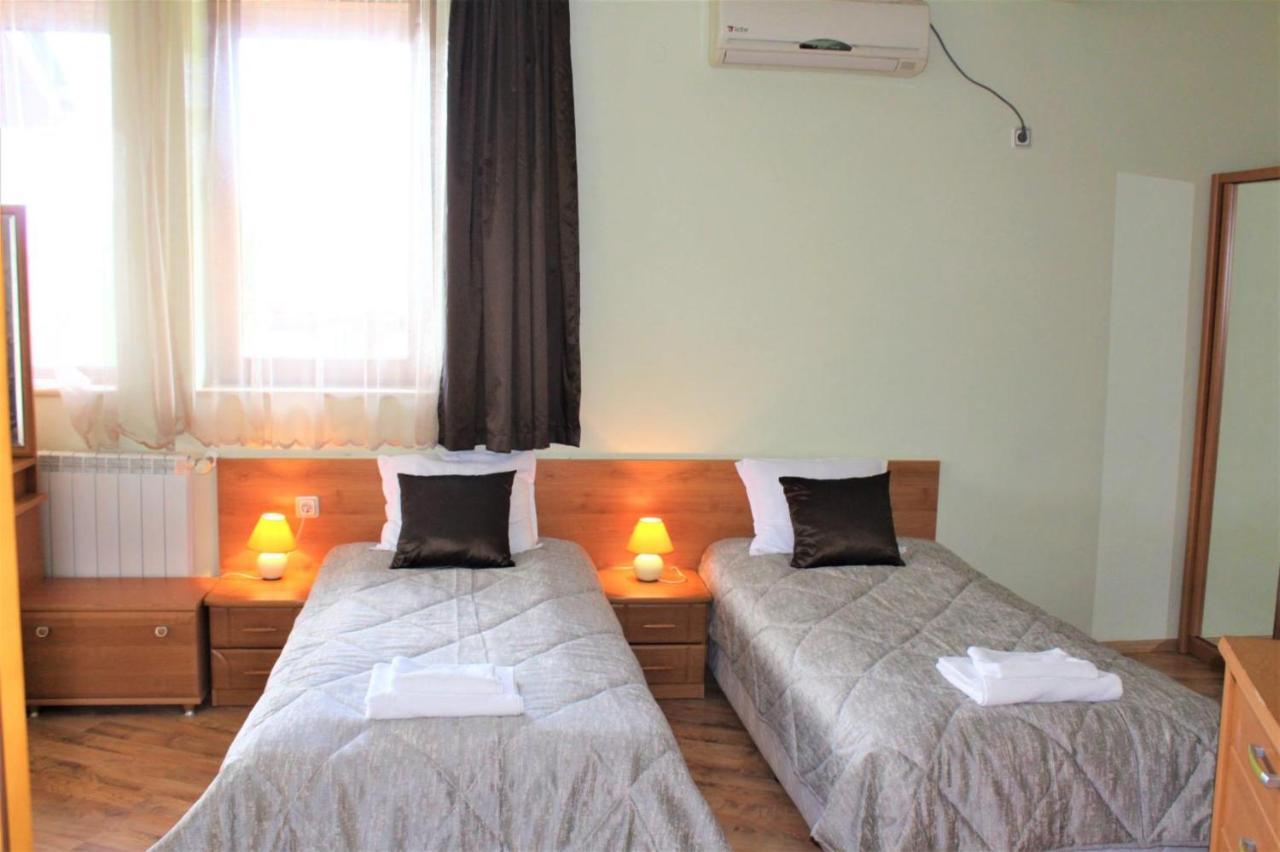 Guest House Brezata - Betula Главатарци Екстериор снимка